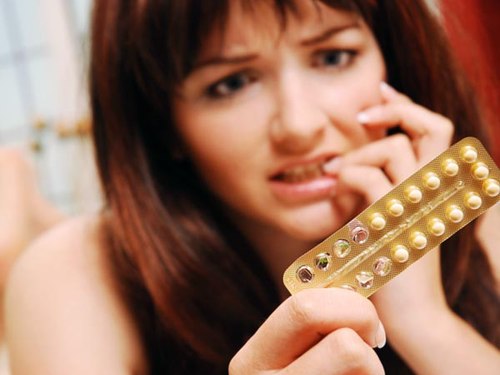 Sau phá thai có nên uống thuốc tránh thai không?